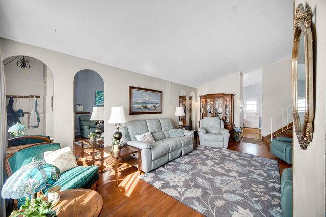 9503 Forrest Drive, Highland, IN 46322