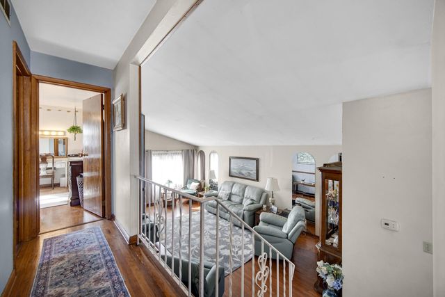 9503 Forrest Drive, Highland, IN 46322