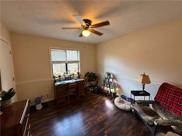 6035 Stone Wood NW Drive, Kennesaw, GA 30152