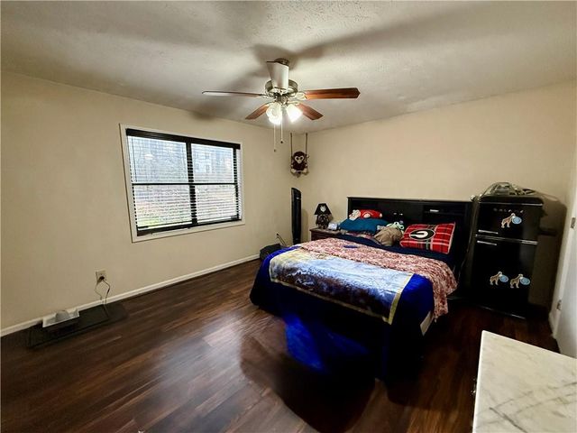 6035 Stone Wood NW Drive, Kennesaw, GA 30152