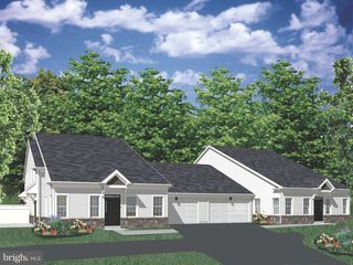 21 CEDAR CIRCLE #11, Levittown, PA 19055