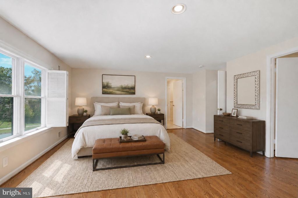 Image 37 of property listing at 1429 LONGHILL DR, Potomac, MD 20854