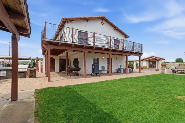 26300 N Mooney Boulevard, Tulare, CA 93274