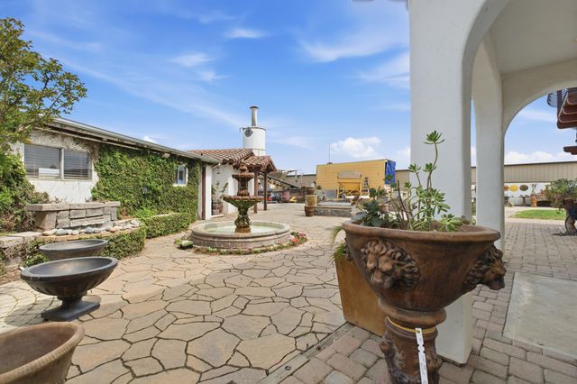 26300 N Mooney Boulevard, Tulare, CA 93274