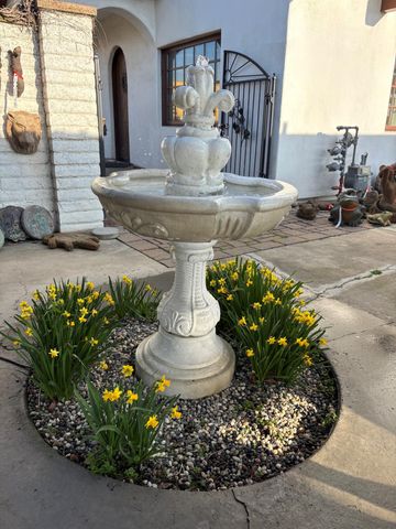 26300 N Mooney Boulevard, Tulare, CA 93274