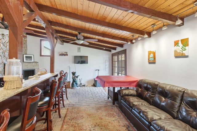 26300 N Mooney Boulevard, Tulare, CA 93274