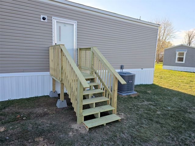 207 Hawkeye Lane, Harrison, AR 72601