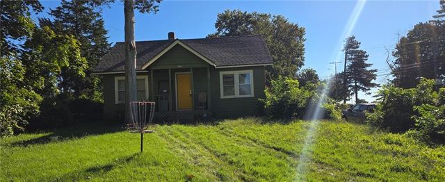8145 Holmes Road, Kansas City, MO 64131