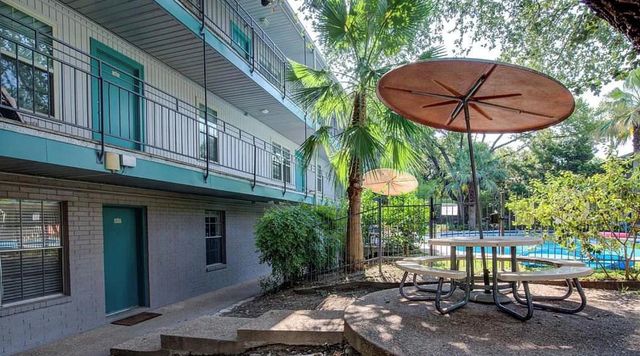 300 Crockett ST 209, Austin, TX 78704