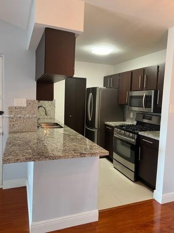 15330 SW 106th Ter 918, Miami, FL 33196