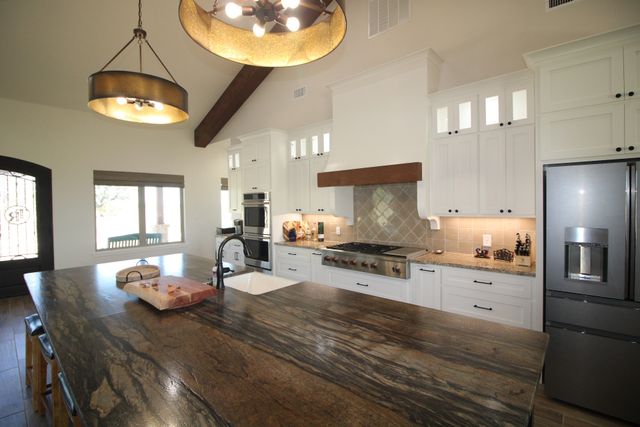 449 County Road 194, Ovalo, TX 79541