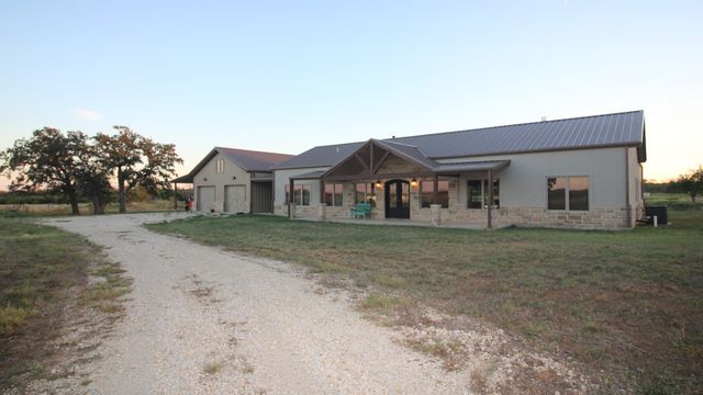 449 County Road 194, Ovalo, TX 79541