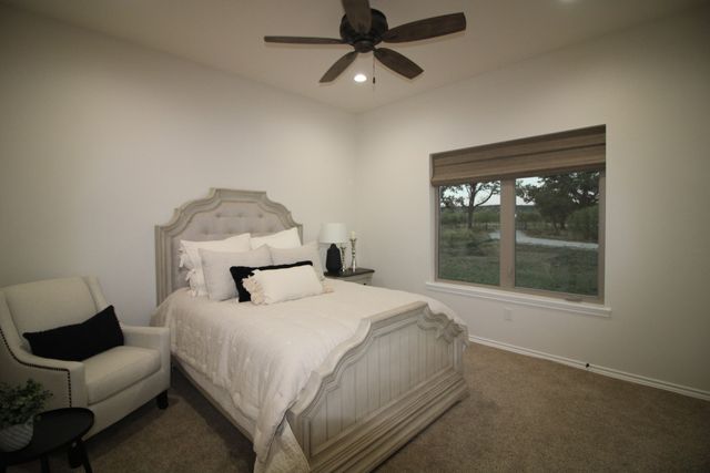 449 County Road 194, Ovalo, TX 79541