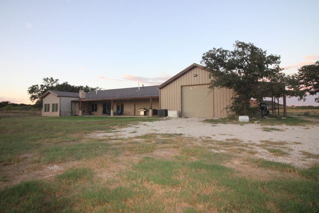 449 County Road 194, Ovalo, TX 79541