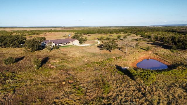 449 County Road 194, Ovalo, TX 79541