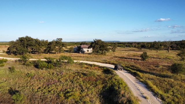 449 County Road 194, Ovalo, TX 79541