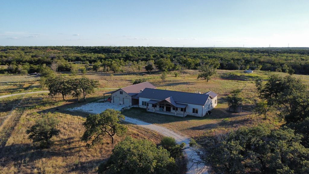 449 County Road 194, Ovalo, TX 79541