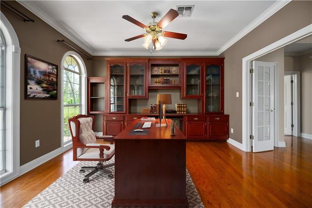 1524 PALMER CHAPEL Road, Pineville, LA 71360