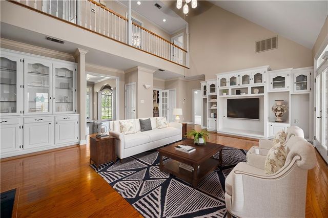 1524 PALMER CHAPEL Road, Pineville, LA 71360