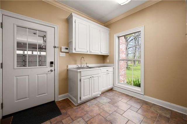 1524 PALMER CHAPEL Road, Pineville, LA 71360