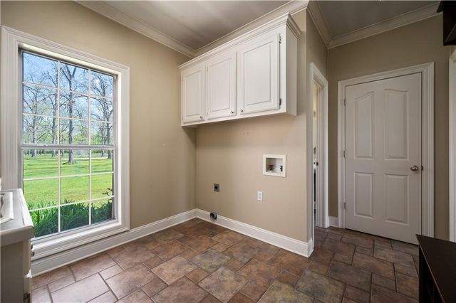 1524 PALMER CHAPEL Road, Pineville, LA 71360