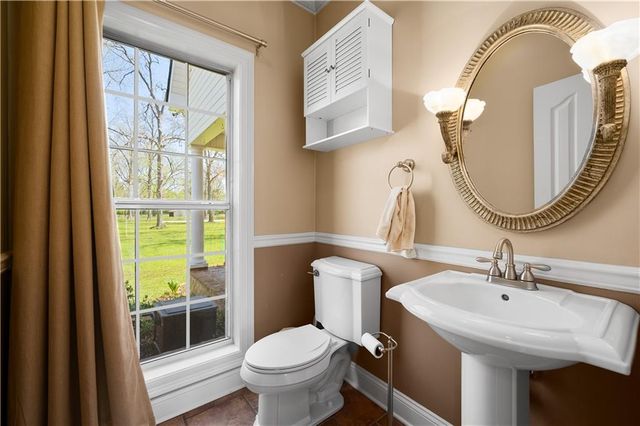 1524 PALMER CHAPEL Road, Pineville, LA 71360