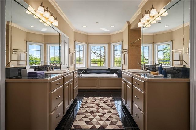 1524 PALMER CHAPEL Road, Pineville, LA 71360