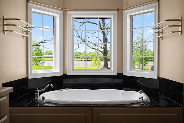 1524 PALMER CHAPEL Road, Pineville, LA 71360