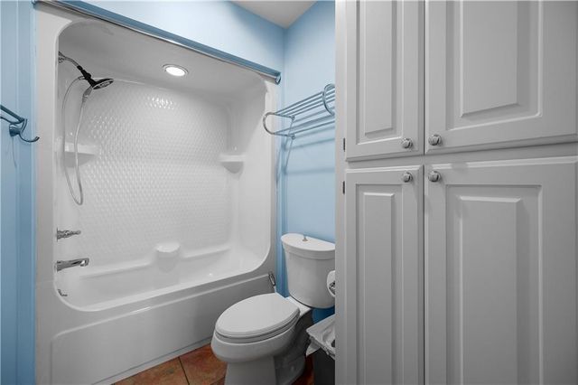 1524 PALMER CHAPEL Road, Pineville, LA 71360