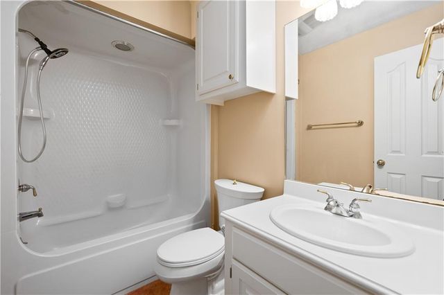 1524 PALMER CHAPEL Road, Pineville, LA 71360