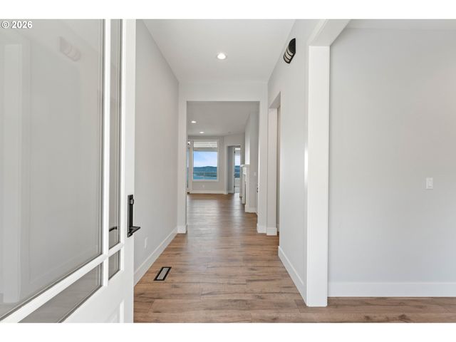 29104 Ne Hancock Rd, Camas, WA 98607