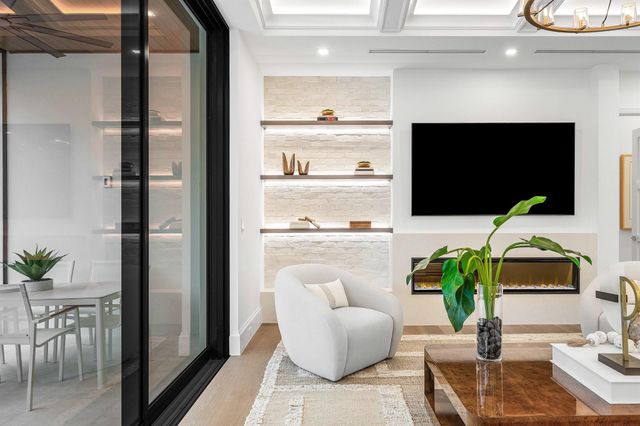 201 NE 4th Avenue, Boca Raton, FL 33432