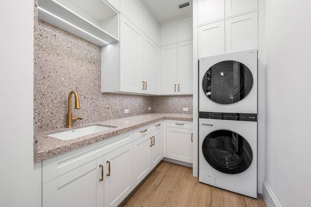 201 NE 4th Avenue, Boca Raton, FL 33432