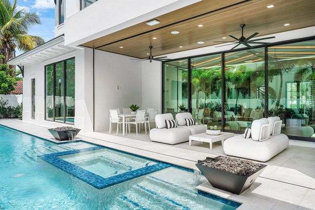 201 NE 4th Avenue, Boca Raton, FL 33432