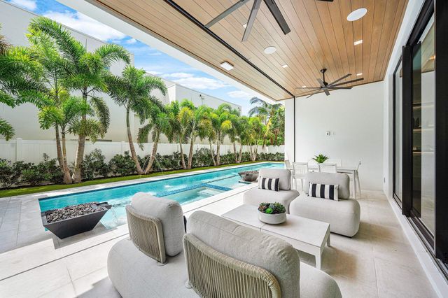 201 NE 4th Avenue, Boca Raton, FL 33432