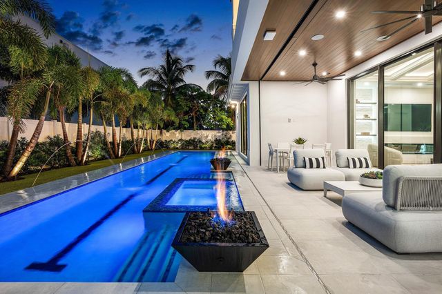 201 NE 4th Avenue, Boca Raton, FL 33432