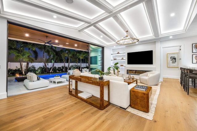 201 NE 4th Avenue, Boca Raton, FL 33432