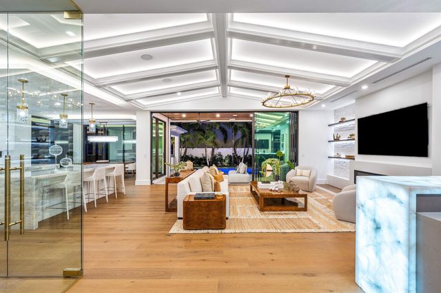 201 NE 4th Avenue, Boca Raton, FL 33432