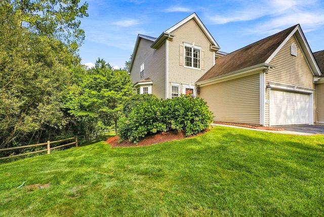 18 Daffodil Ct 18, Grafton, MA 01560