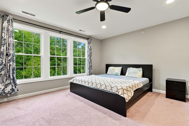 18 Daffodil Ct 18, Grafton, MA 01560