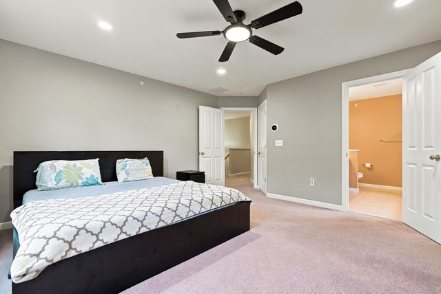 18 Daffodil Ct 18, Grafton, MA 01560