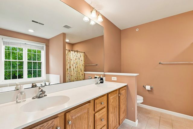 18 Daffodil Ct 18, Grafton, MA 01560
