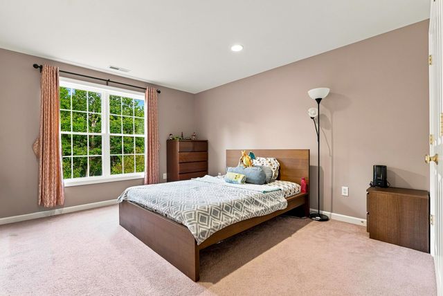 18 Daffodil Ct 18, Grafton, MA 01560