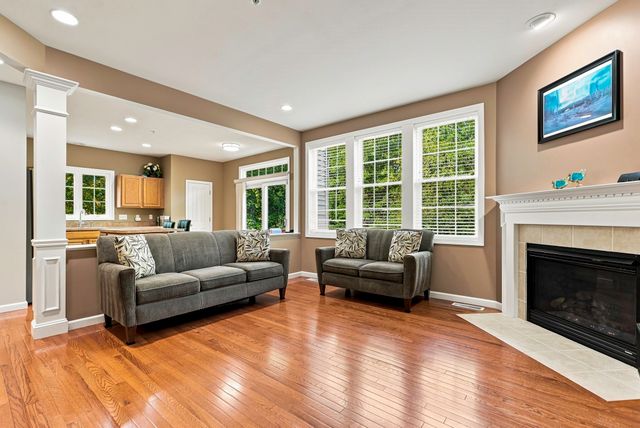 18 Daffodil Ct 18, Grafton, MA 01560