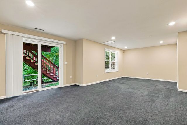 18 Daffodil Ct 18, Grafton, MA 01560