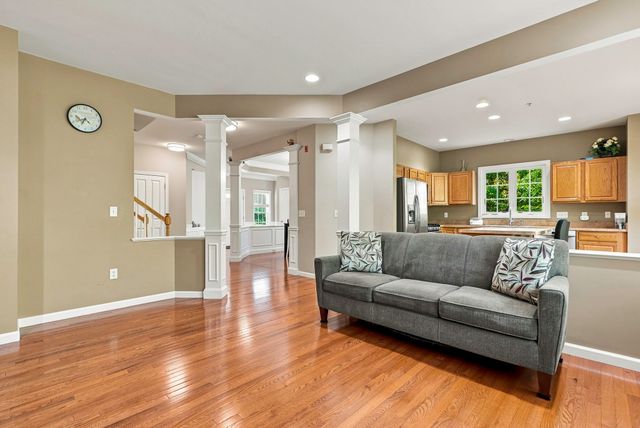 18 Daffodil Ct 18, Grafton, MA 01560