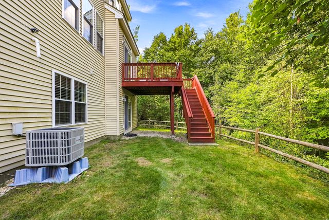 18 Daffodil Ct 18, Grafton, MA 01560