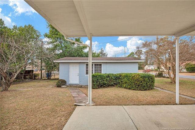 400 Roxie Avenue, Fayetteville, NC 28304