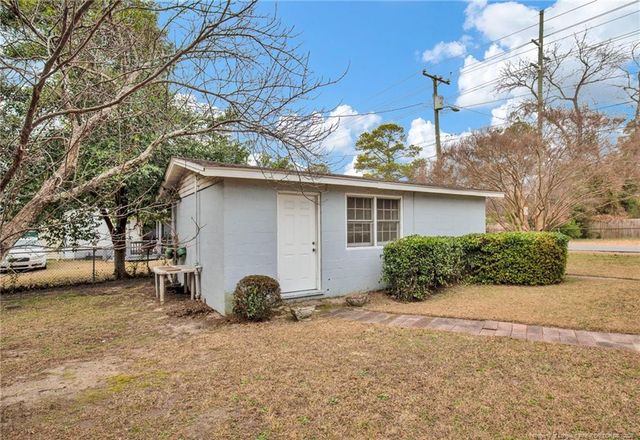 400 Roxie Avenue, Fayetteville, NC 28304