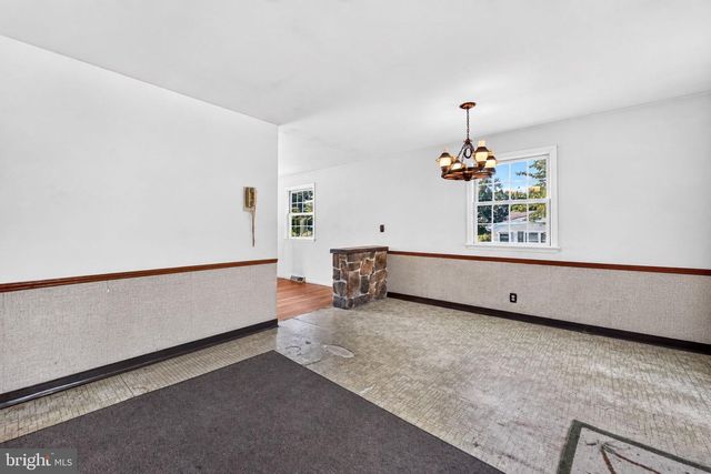 308 2ND ST, Bordentown, NJ 08505